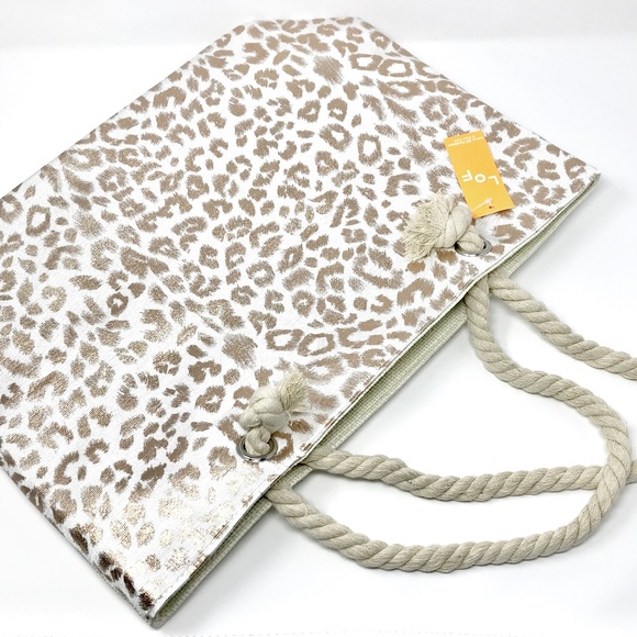 Rose Gold Metallic Leopard Tote - Picture 2 of 8